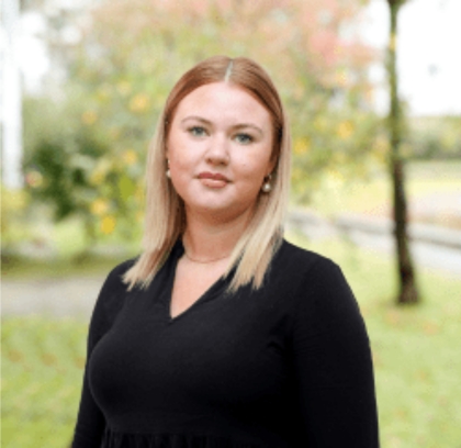 Laura Max, Beraterin im Büro bei Ivancic Bestattungen